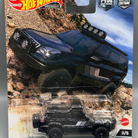 Hot Wheels Dust & Dirt 2005 Toyota Land Cruiser Prado Chase Car