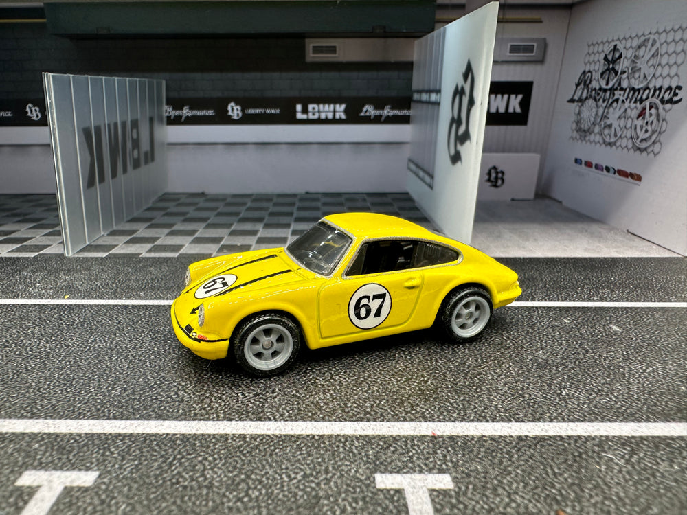 Hot Wheels '67 Porsche 911 R