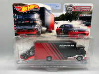 Hot Wheels Team Transport Nissan Skyline GT-R (R32) & Sakura Sprinter
