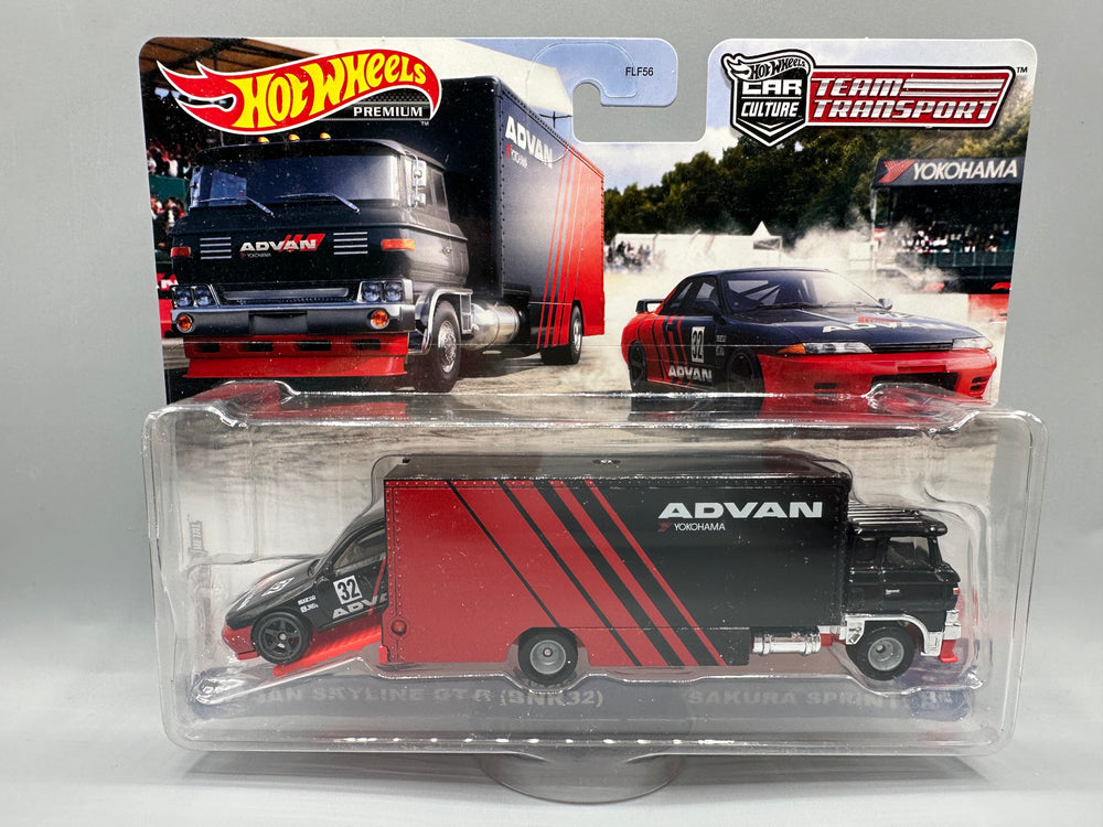 Hot Wheels Team Transport Nissan Skyline GT-R (R32) & Sakura Sprinter