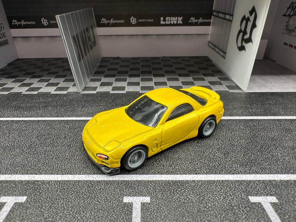 Hot Wheels Street Tuners '95 Mazda RX-7