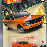 Hot Wheels Canyon Warriors '73 Volvo 142 GL