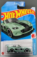 Hot Wheels '15 Mazda MX-5 Miata
