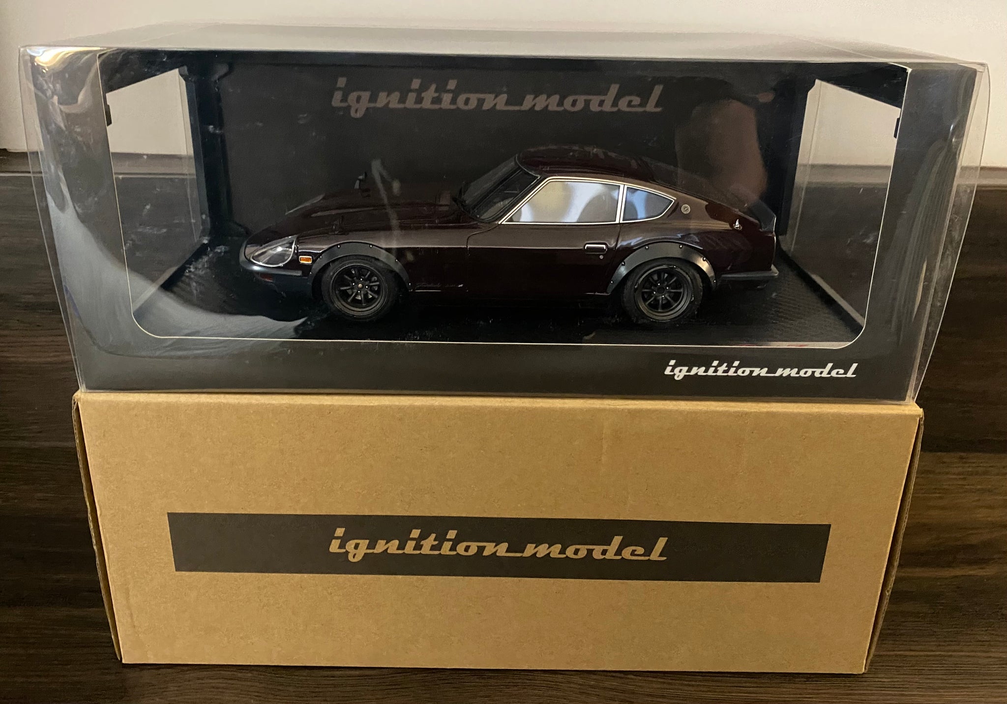 Ignition Model 1:18 Scale Nissan Fairlady Z - G (HS30) Maroon | HW